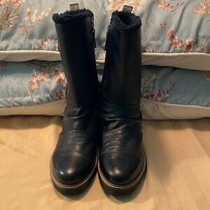 Black Leather Boots with Fur Lining